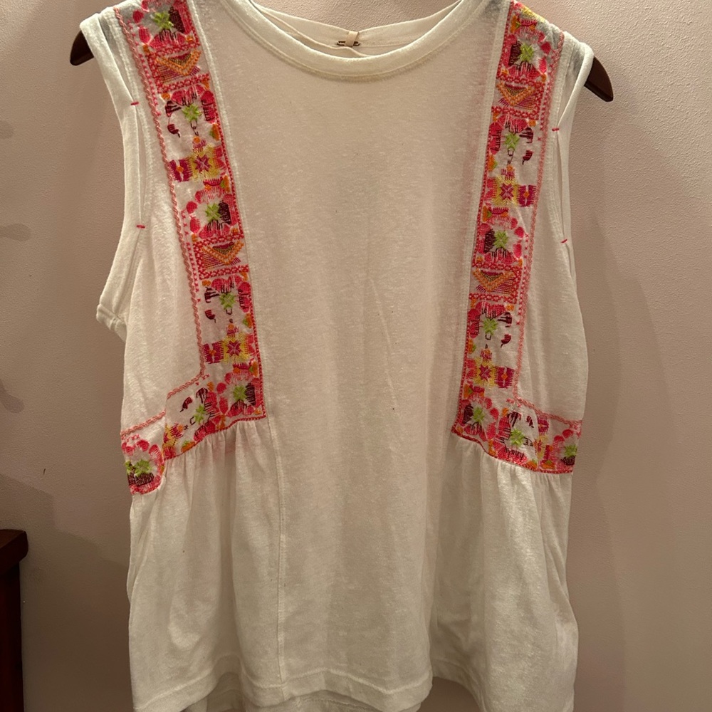 Free People Cropped Cream Tank Top with Pink Floral Embroidered Panels M NWT - Picture 5 of 13